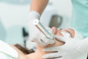 Read more about the article مجمع أملدان الطبي: وجهتك الأولى للجمال والثقة في الرياض وافضل عيادة تجميل بالرياض